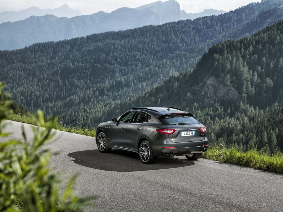  Maserati Levante S Q4 GranSport 2017 года  (фото 6 из 43)